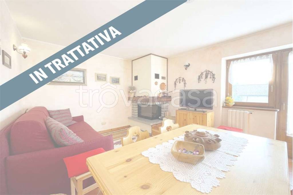 appartamento in vendita a Campodolcino in zona Prestone