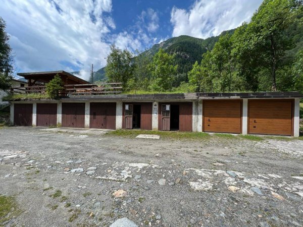 appartamento in vendita a Campodolcino in zona Portarezza