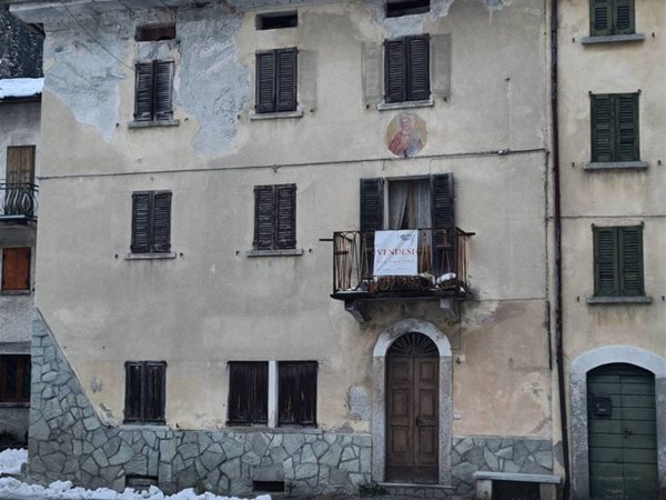 casa indipendente in vendita a Campodolcino in zona Corti