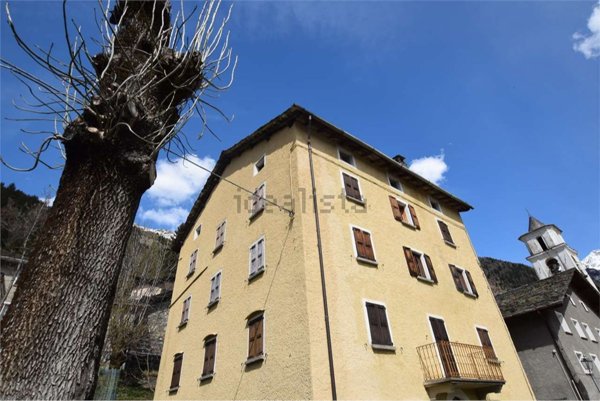 casa indipendente in vendita a Campodolcino in zona Motta