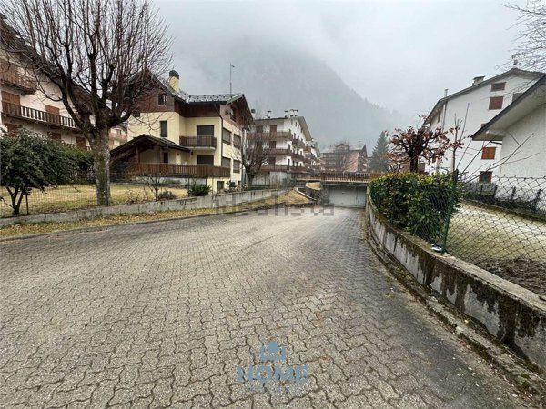 locale di sgombero in vendita a Campodolcino in zona Corti