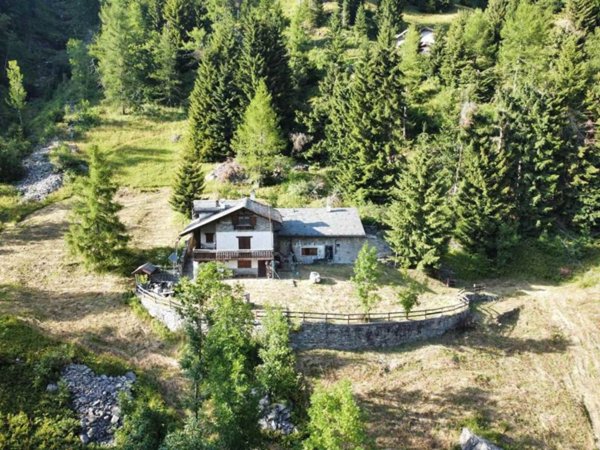 casa indipendente in vendita a Campodolcino in zona Fraciscio