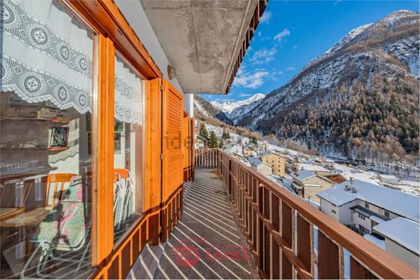 appartamento in vendita a Campodolcino in zona Fraciscio