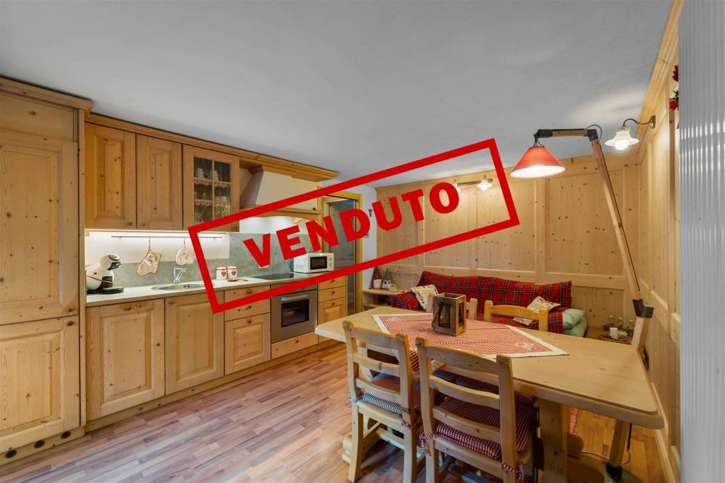 appartamento in vendita a Campodolcino in zona Corti