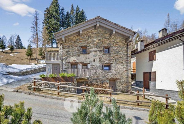 casa indipendente in vendita a Campodolcino in zona Pietra