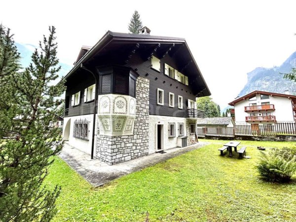 casa indipendente in vendita a Campodolcino in zona Acero