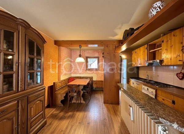 casa indipendente in vendita a Campodolcino in zona Pietra