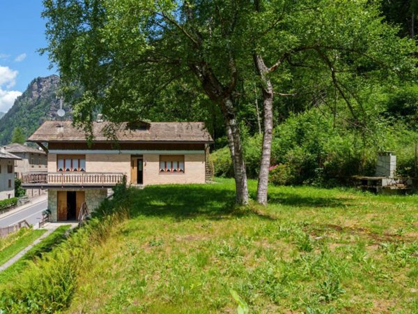 casa indipendente in vendita a Campodolcino in zona Motta