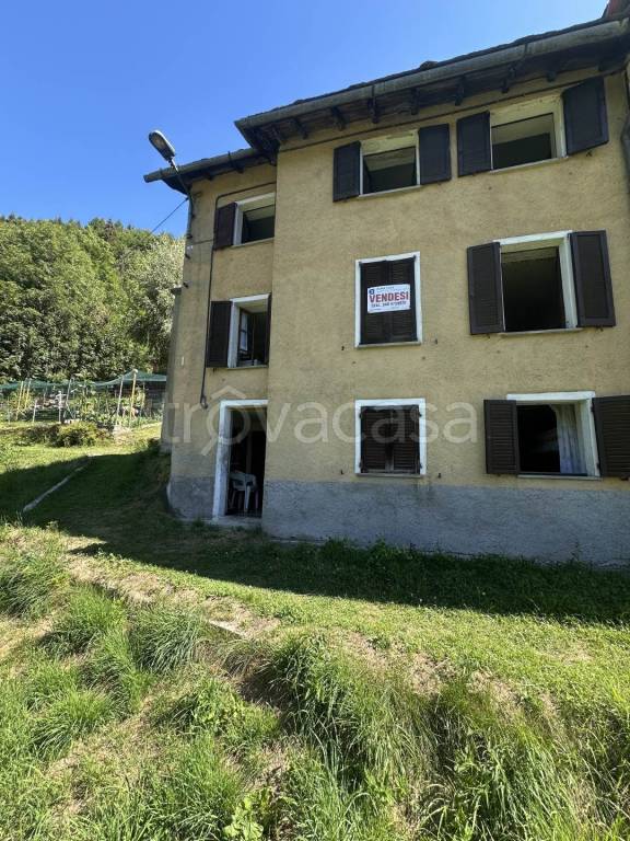 casa indipendente in vendita a Campodolcino in zona Fraciscio
