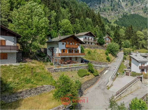 casa indipendente in vendita a Campodolcino in zona Fraciscio