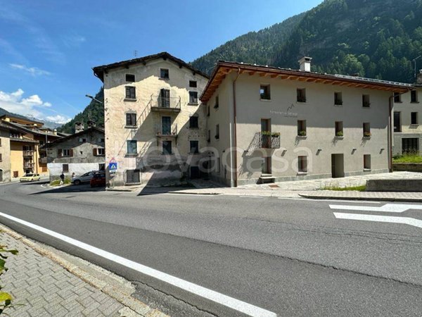 casa indipendente in vendita a Campodolcino in zona Corti