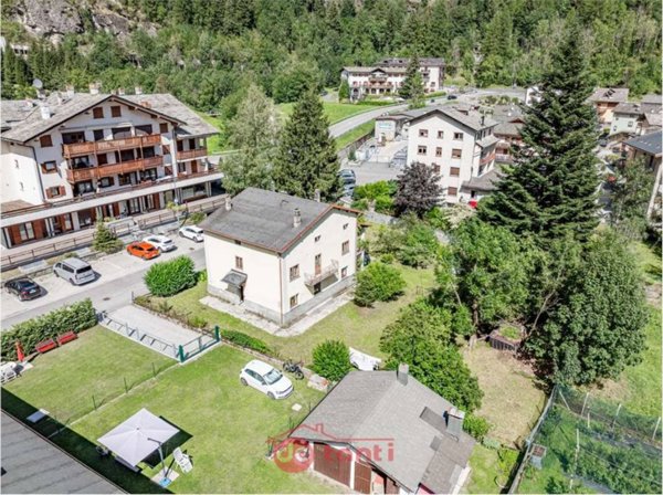 appartamento in vendita a Campodolcino in zona Starleggia