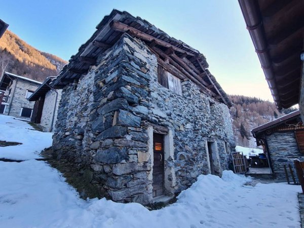 casa indipendente in vendita a Caspoggio