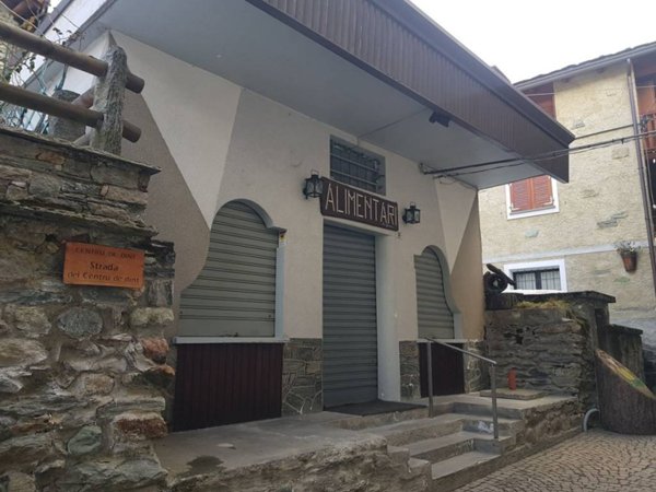 negozio in vendita a Caspoggio