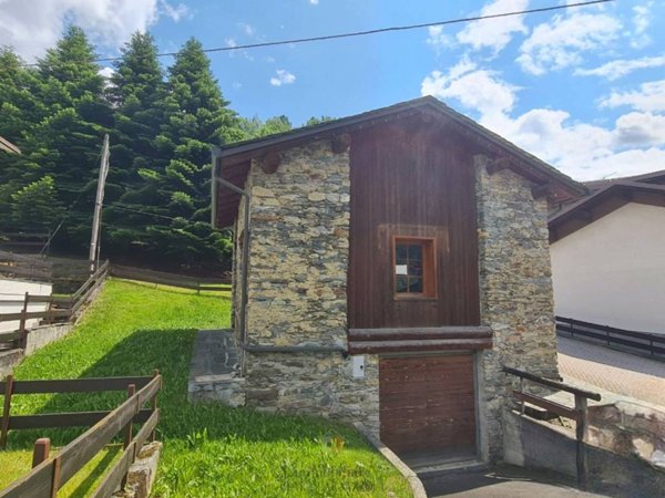 casa indipendente in vendita a Caspoggio