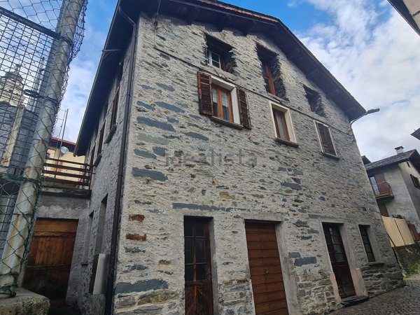 casa indipendente in vendita a Caspoggio