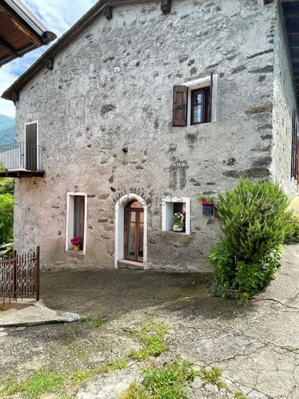 appartamento in vendita a Castello dell'Acqua