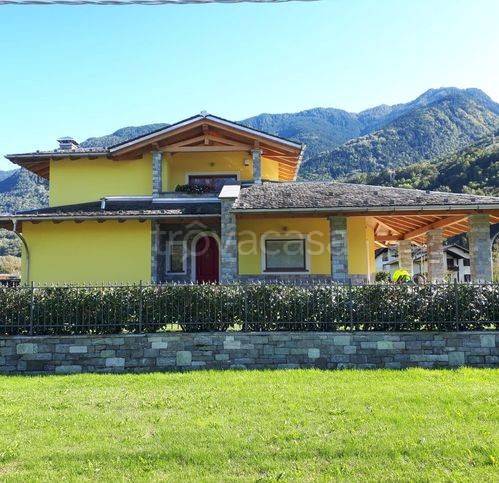 casa indipendente in vendita a Castello dell'Acqua