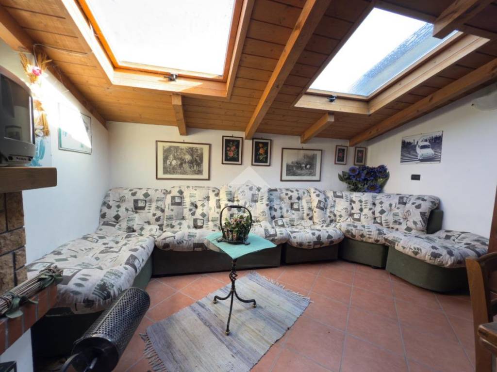 appartamento in vendita a Castello dell'Acqua