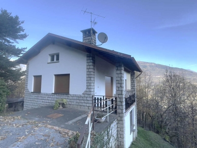 casa indipendente in vendita a Castello dell'Acqua