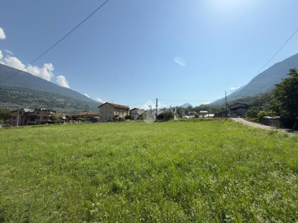 terreno edificabile in vendita a Castello dell'Acqua