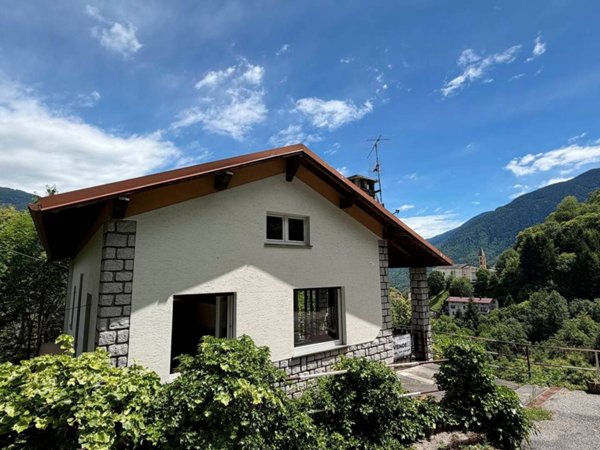 casa indipendente in vendita a Castello dell'Acqua