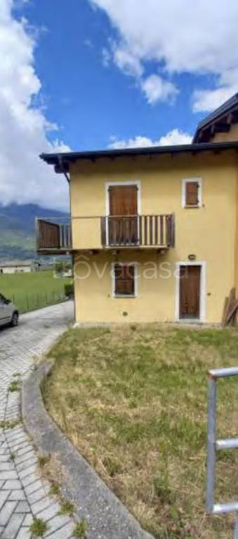 casa indipendente in vendita a Castello dell'Acqua