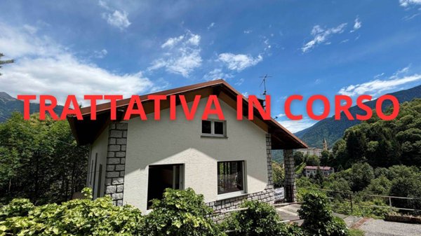 casa indipendente in vendita a Castello dell'Acqua
