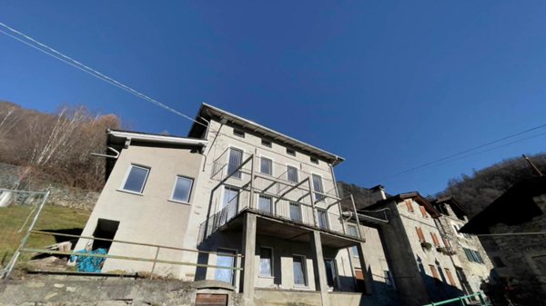 casa indipendente in vendita a Castione Andevenno in zona Vendolo