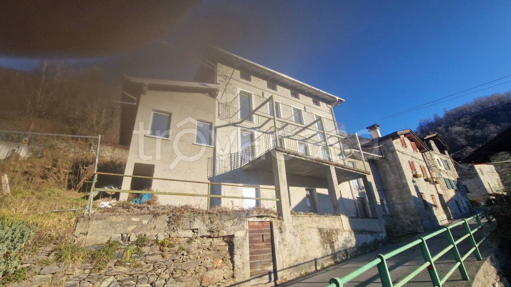 casa indipendente in vendita a Castione Andevenno in zona Vendolo