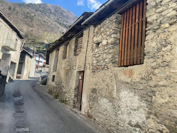 quadrivano in vendita a Castione Andevenno