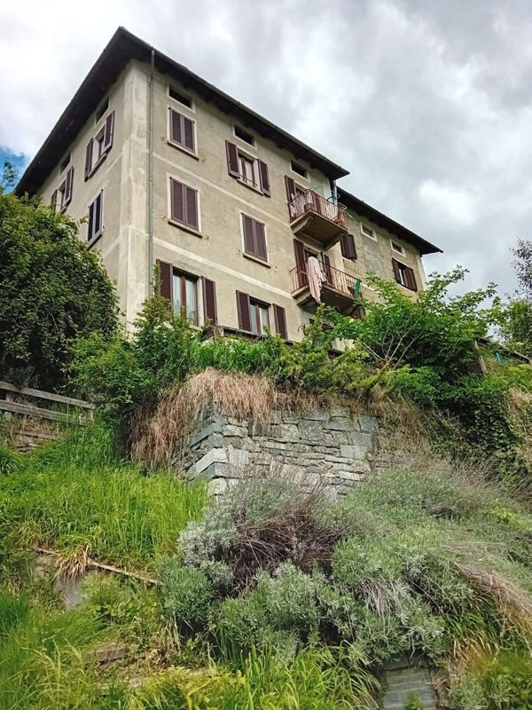 casa indipendente in vendita a Castione Andevenno
