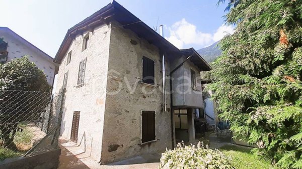 casa indipendente in vendita a Castione Andevenno
