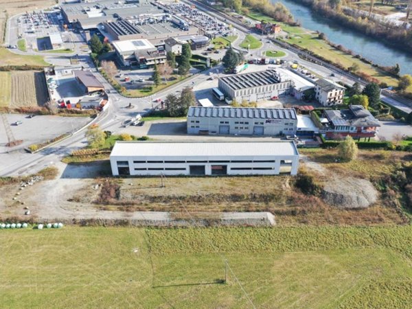 locale commerciale in vendita a Castione Andevenno