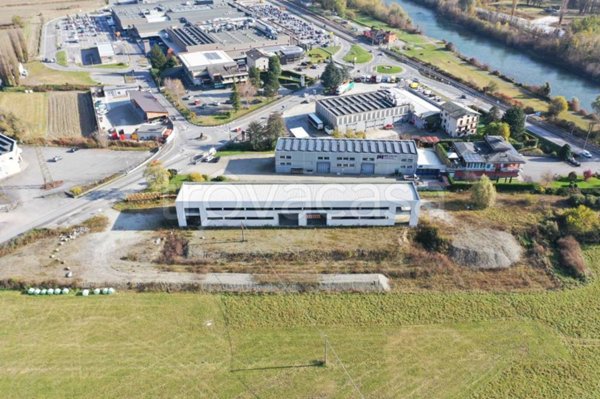 locale commerciale in vendita a Castione Andevenno