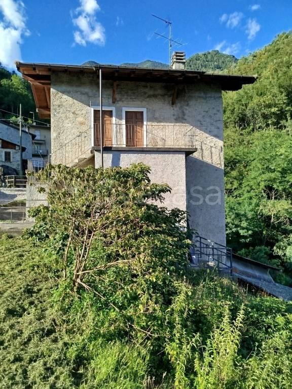 casale in vendita a Castione Andevenno in zona Vendolo