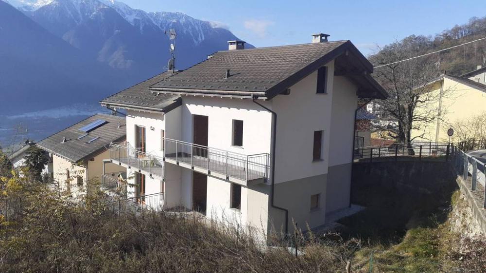 casa indipendente in vendita a Castione Andevenno