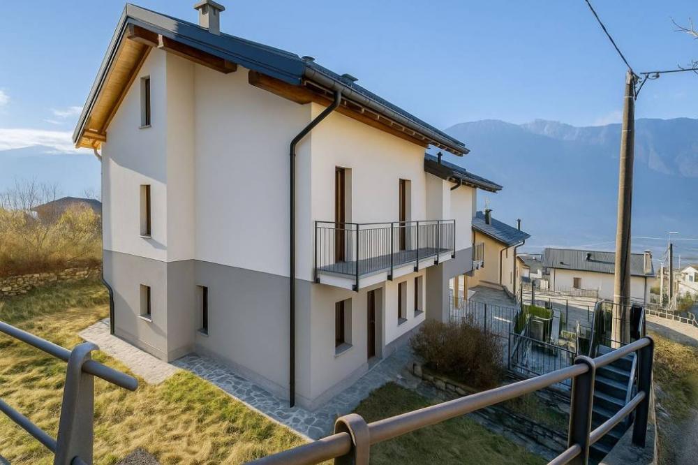 casa indipendente in vendita a Castione Andevenno