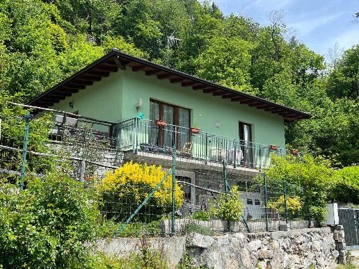 casa indipendente in vendita a Castione Andevenno in zona Mangialdo