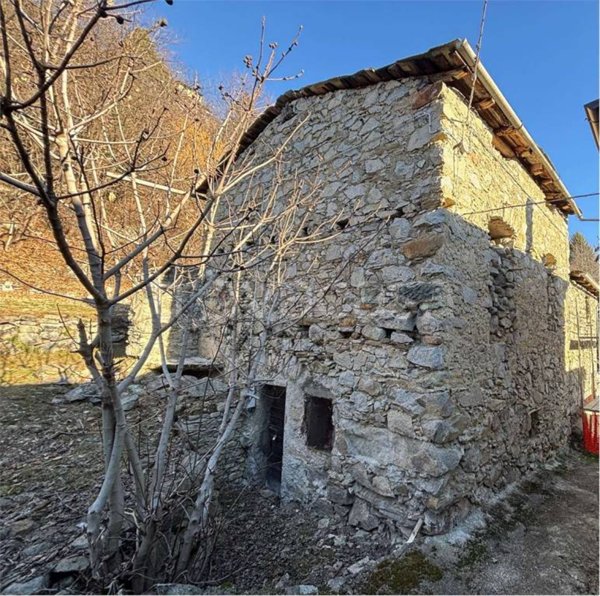 casa indipendente in vendita a Castione Andevenno in zona Cadoli