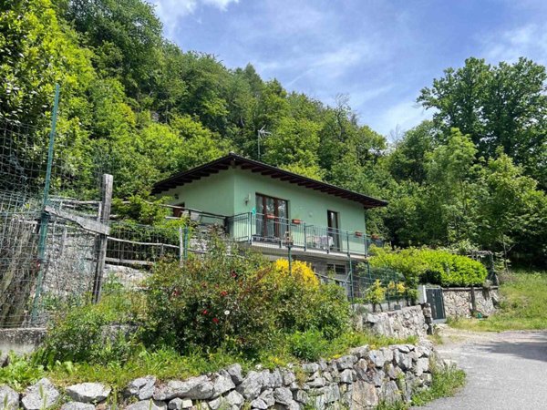 casa indipendente in vendita a Castione Andevenno in zona Mangialdo