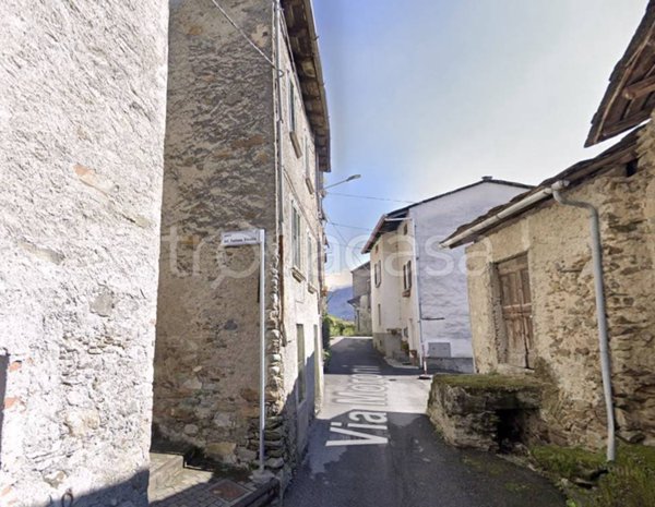 appartamento in vendita a Castione Andevenno in zona Moroni