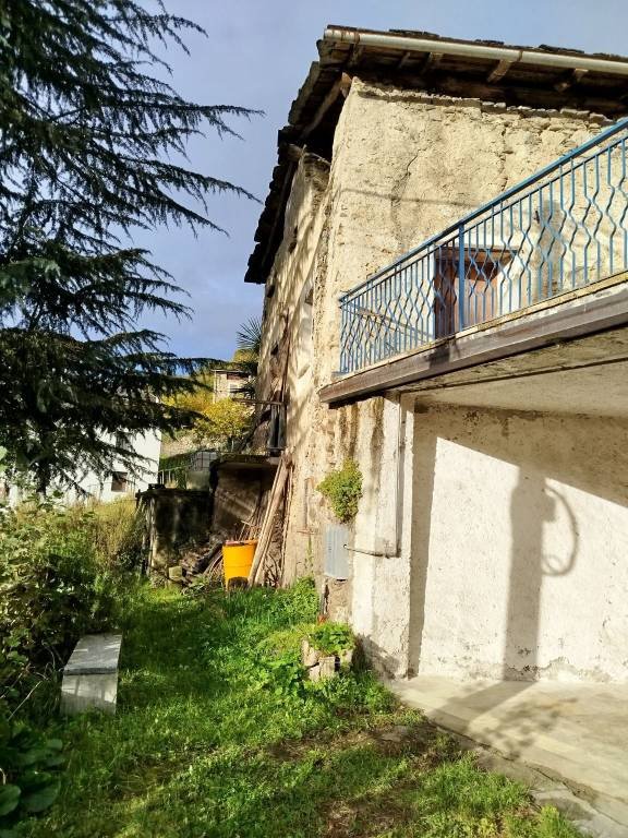 casa indipendente in vendita a Castione Andevenno