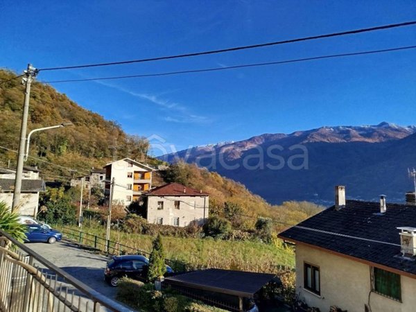 appartamento in vendita a Castione Andevenno in zona Vendolo