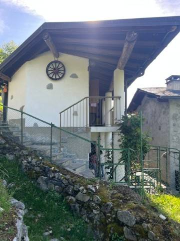 casa indipendente in vendita a Castione Andevenno in zona Barboni