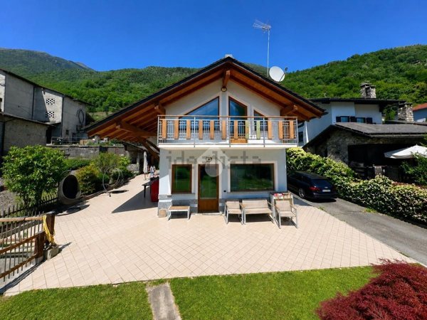 casa indipendente in vendita a Castione Andevenno