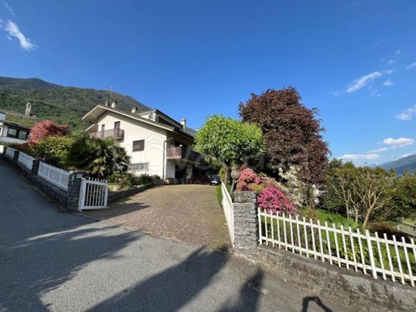 casa indipendente in vendita a Castione Andevenno