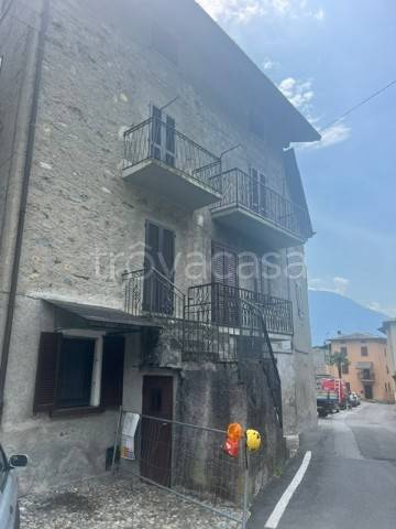 casa indipendente in vendita a Castione Andevenno in zona San Rocco