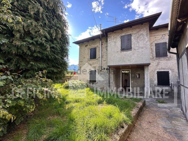 casa indipendente in vendita a Castione Andevenno in zona Gatti