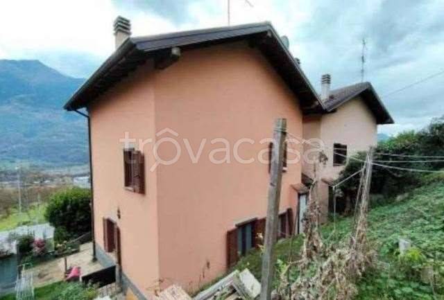 appartamento in vendita a Castione Andevenno in zona Canovi